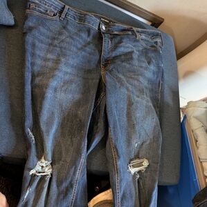 Old Navy Jeans Mid Rise Rockstar Super Skinny Destructed Size 22